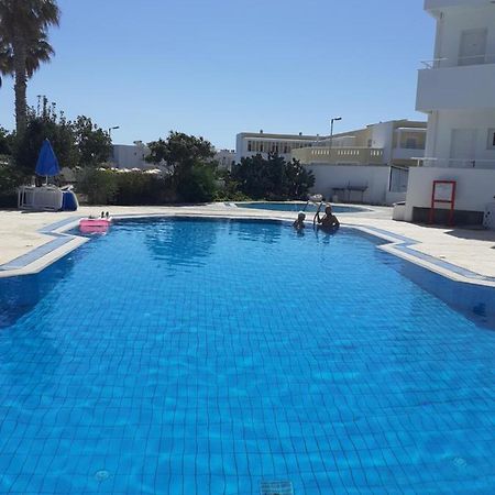 Antonis Hotel Kéfalos エクステリア 写真