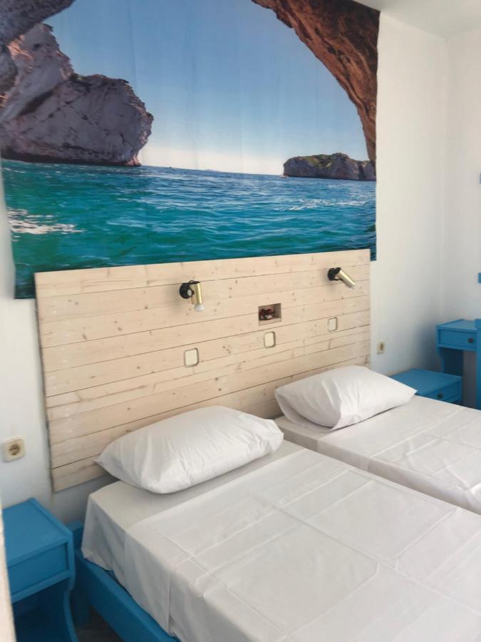 Antonis Hotel Kéfalos エクステリア 写真