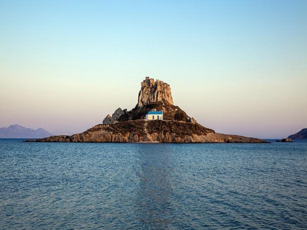 Antonis Hotel Kéfalos エクステリア 写真