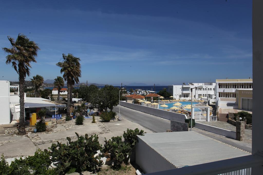 Antonis Hotel Kéfalos エクステリア 写真