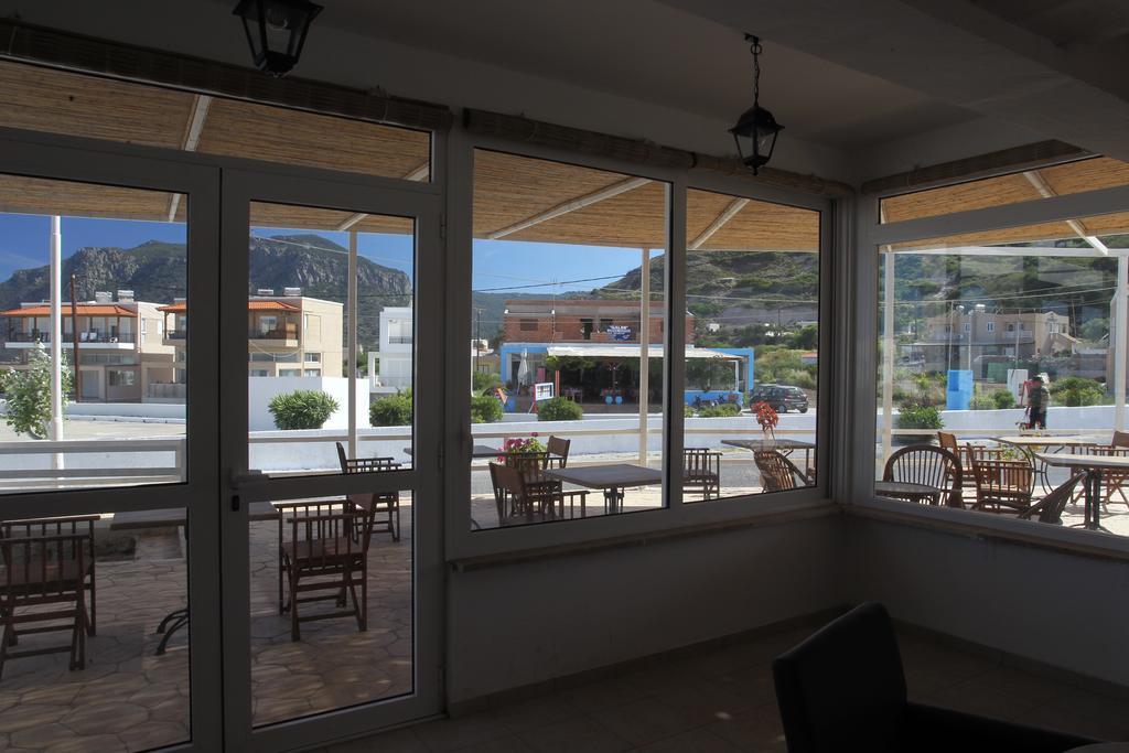 Antonis Hotel Kéfalos エクステリア 写真