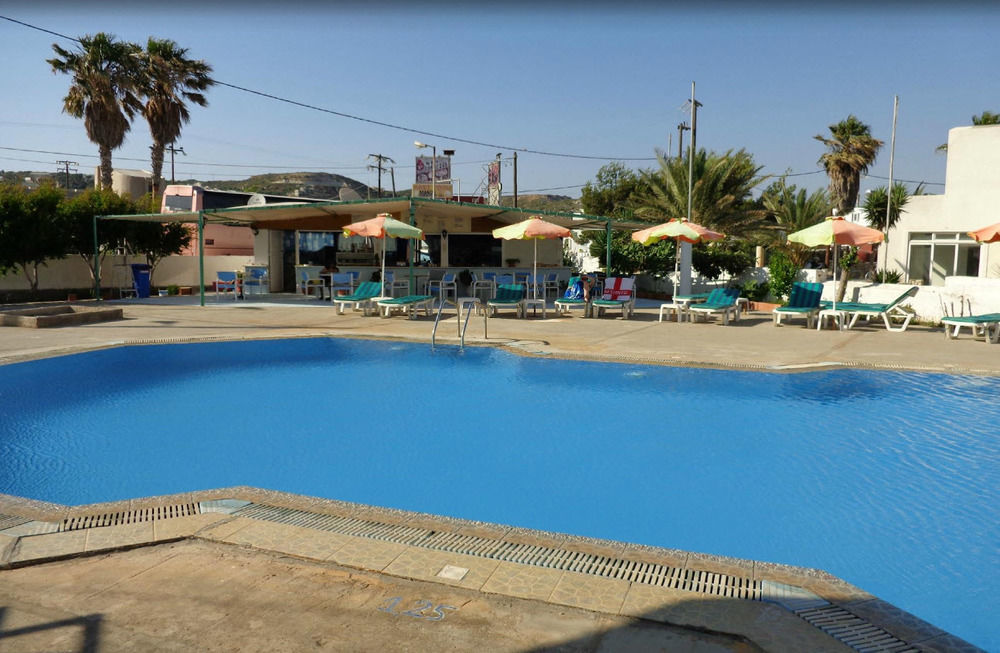 Antonis Hotel Kéfalos エクステリア 写真