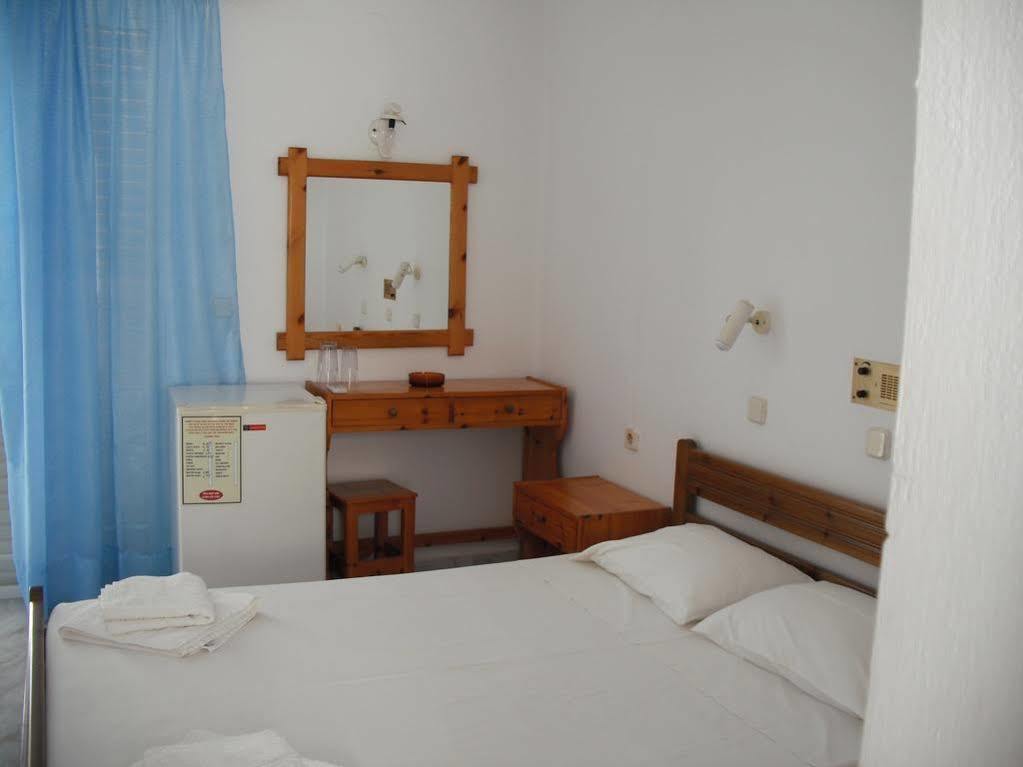 Antonis Hotel Kéfalos エクステリア 写真