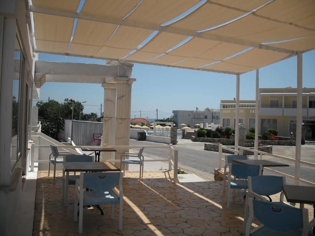 Antonis Hotel Kéfalos エクステリア 写真